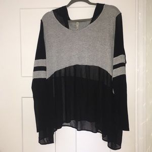 Long sleeve with mesh hoodie